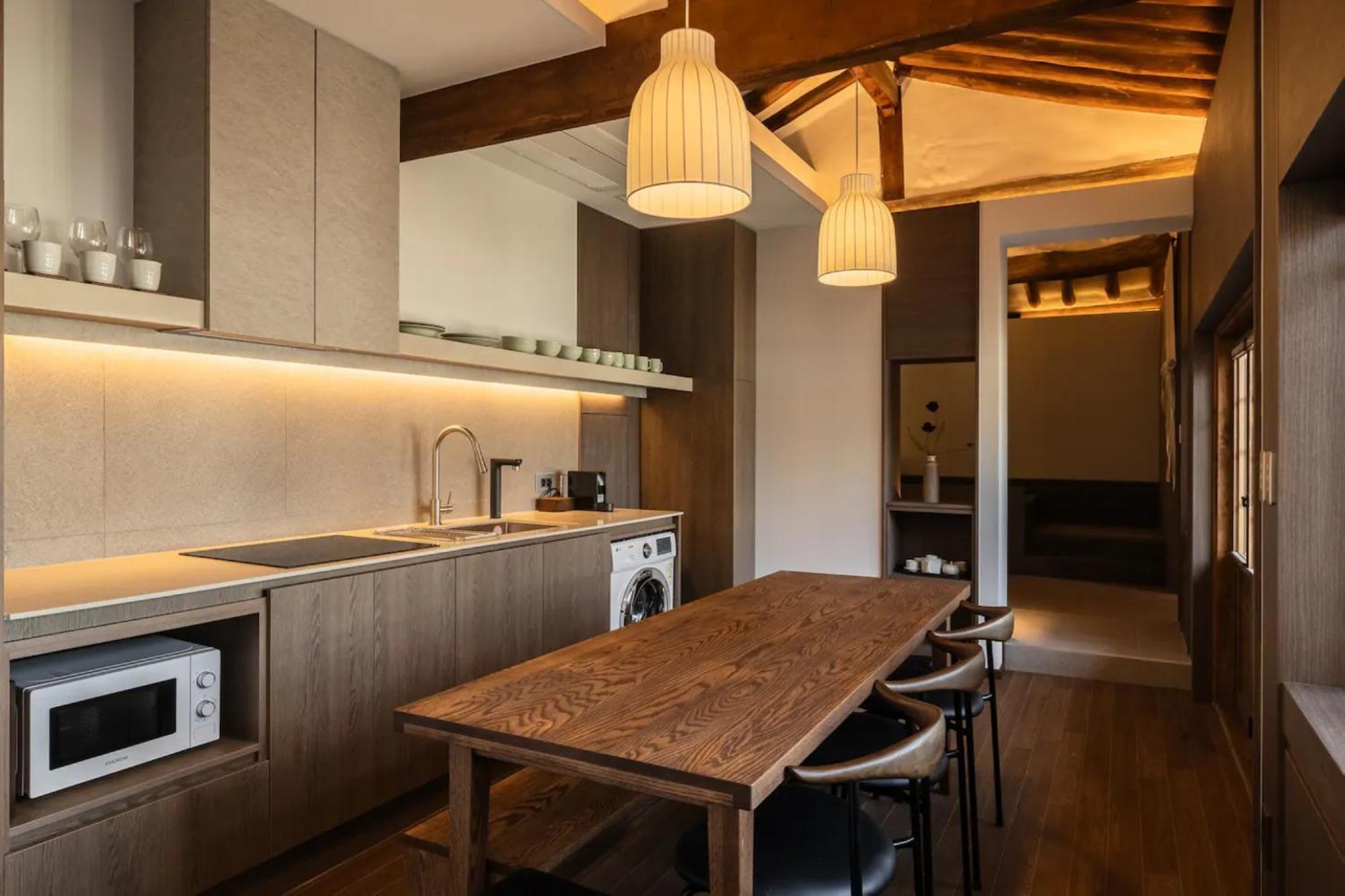 Luxury Central Apt Apartment Seoul